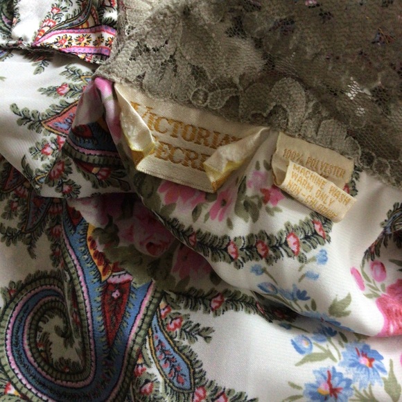 VICTORIAS SECRET GOLD LABEL SATIN FLORAL PAJAMA SHIRT SMALL - Picture 5 of 13